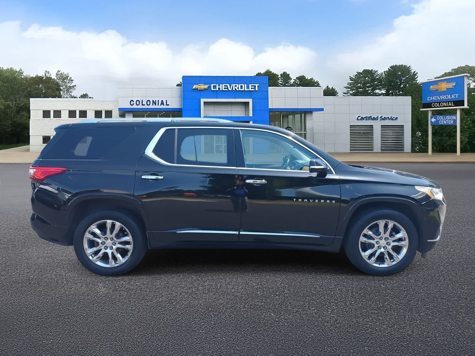 2019-Chevrolet-Traverse-stock-A25193A-2 2019-Chevrolet-Traverse-stock-A25193A-2