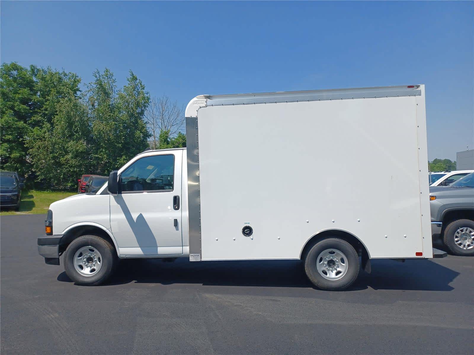 2025-Chevrolet-Express-stock-A25710-8 2025-Chevrolet-Express-stock-A25710-8