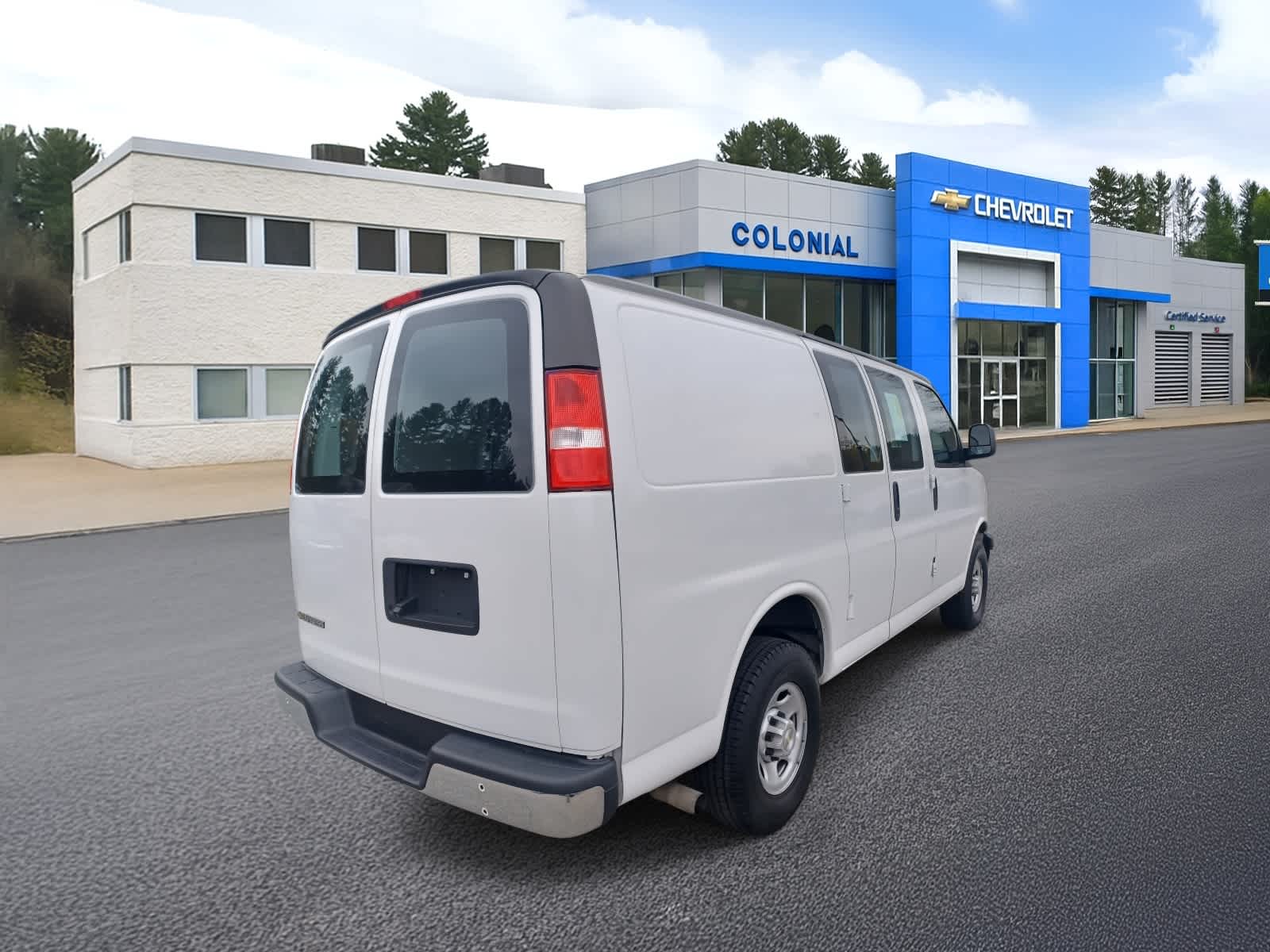 2022-Chevrolet-Express-stock-U3466-3 2022-Chevrolet-Express-stock-U3466-3