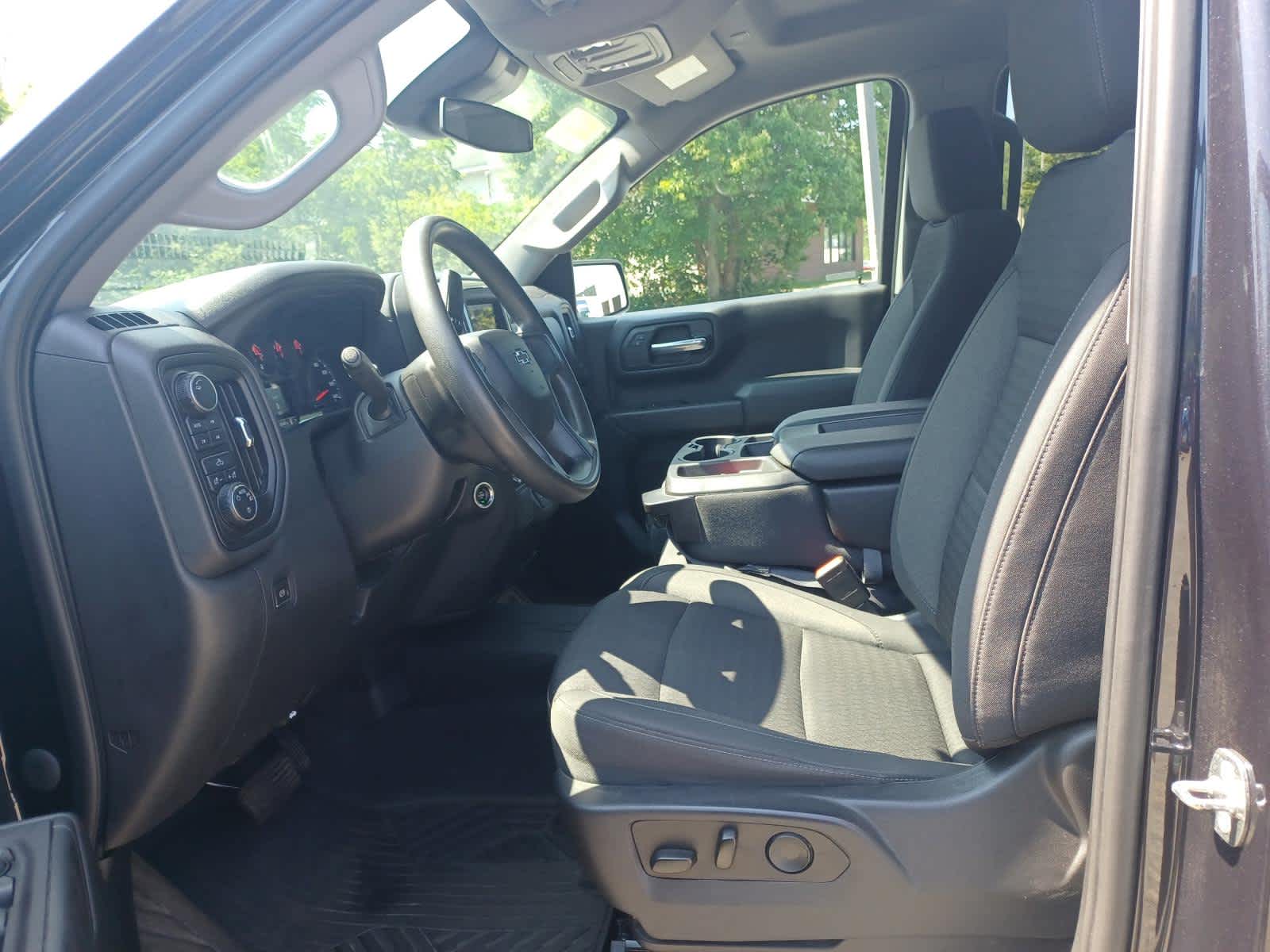 2022-Chevrolet-Silverado-1500-stock-A25720A-5 2022-Chevrolet-Silverado-1500-stock-A25720A-5