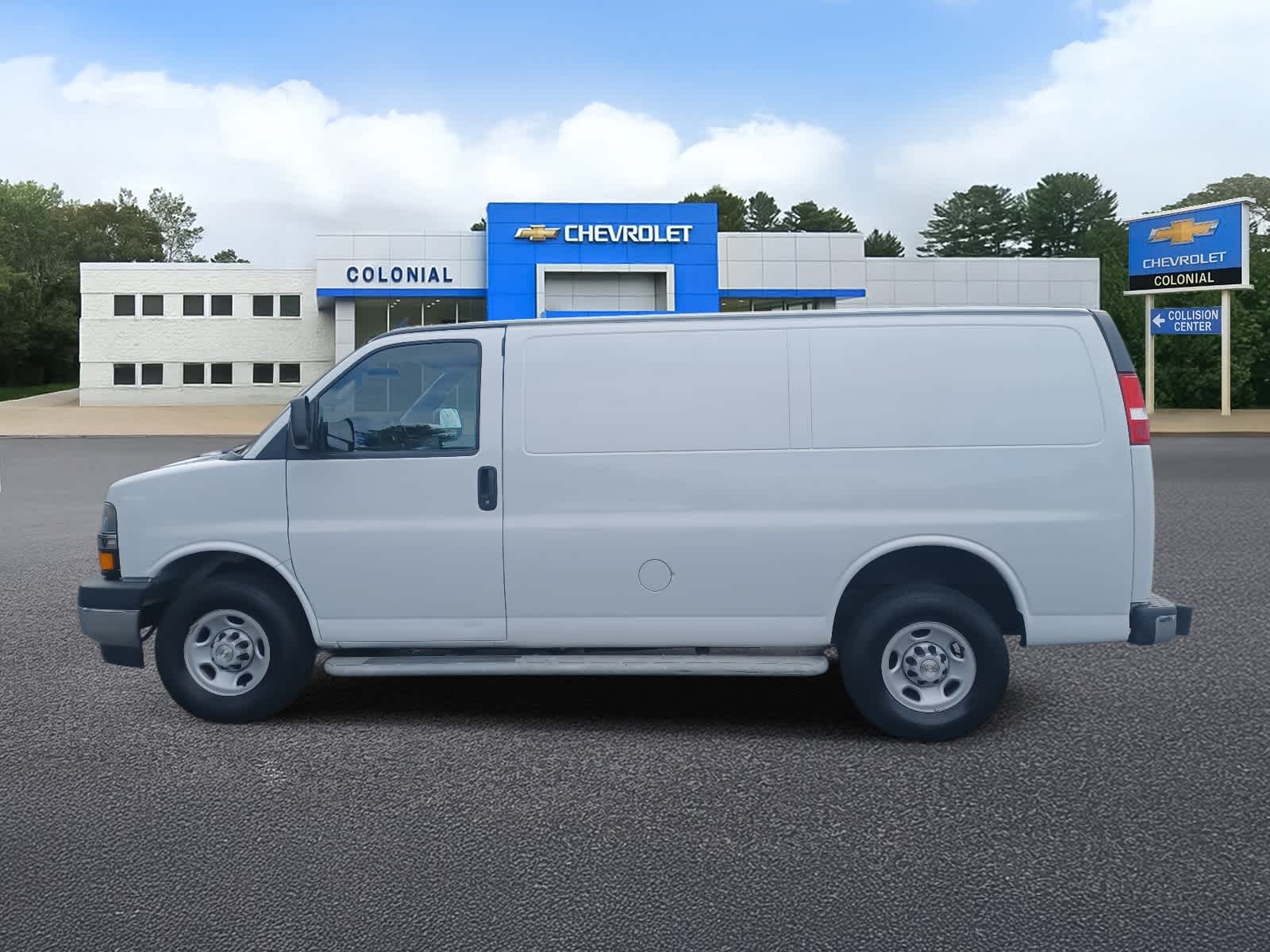 2023-Chevrolet-Express-stock-U3467-5 2023-Chevrolet-Express-stock-U3467-5