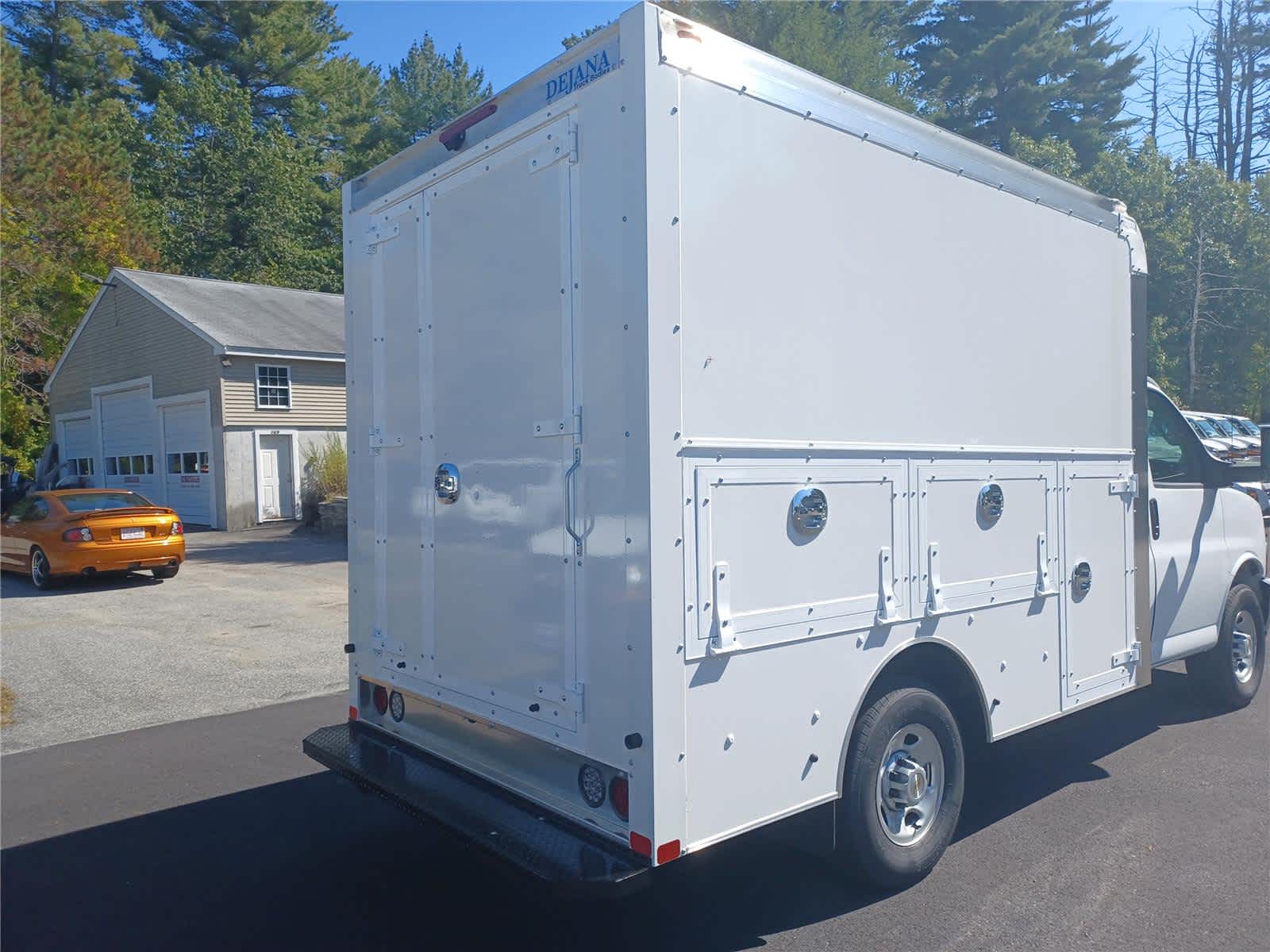 2025-Chevrolet-Express-stock-A25729-5 2025-Chevrolet-Express-stock-A25729-5