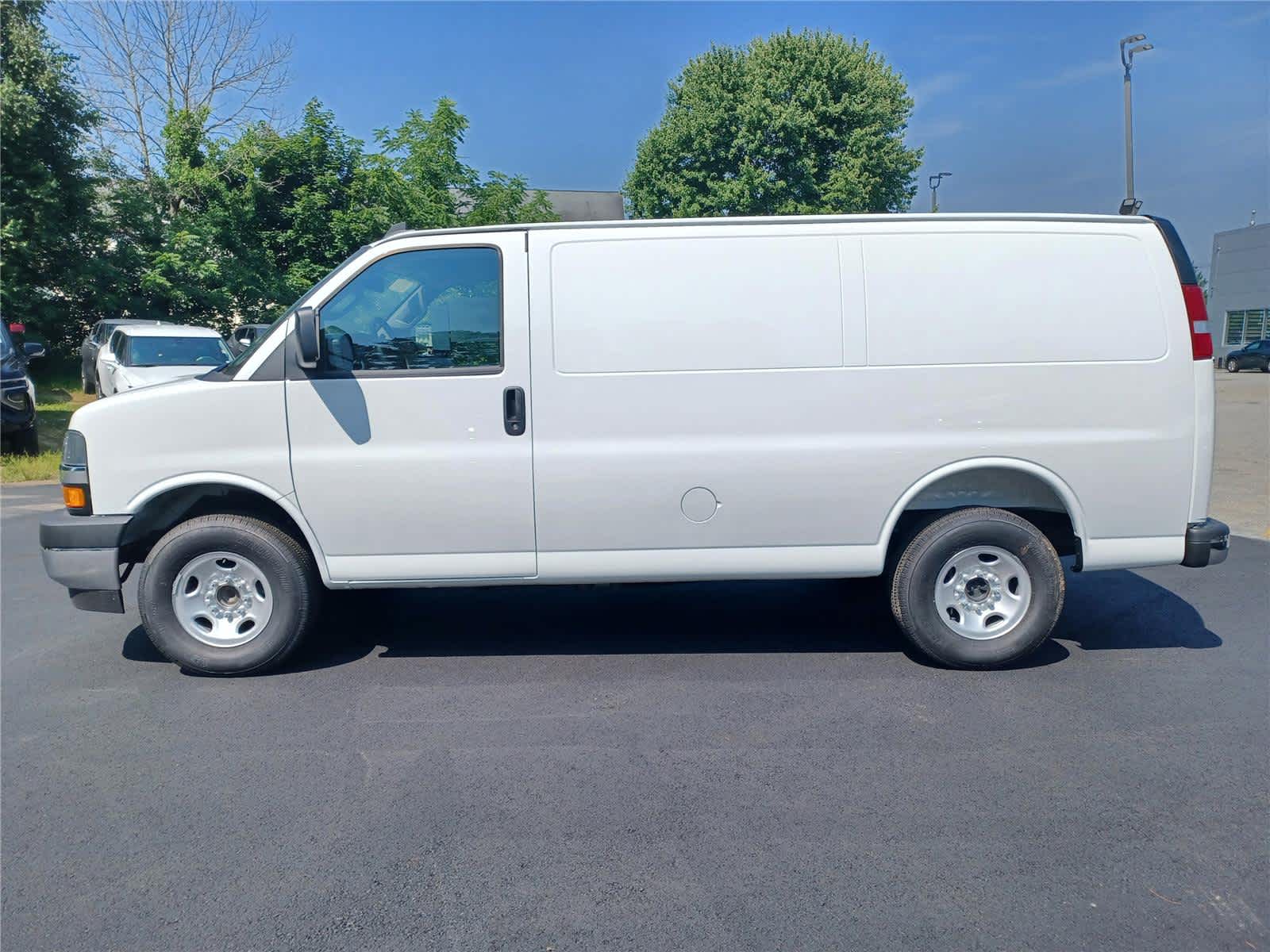 2025-Chevrolet-Express-stock-A25747-8 2025-Chevrolet-Express-stock-A25747-8