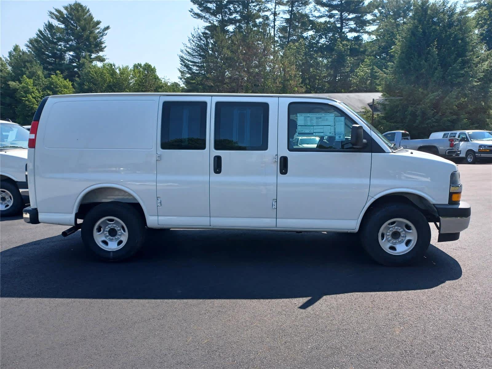 2025-Chevrolet-Express-stock-A25748-3 2025-Chevrolet-Express-stock-A25748-3