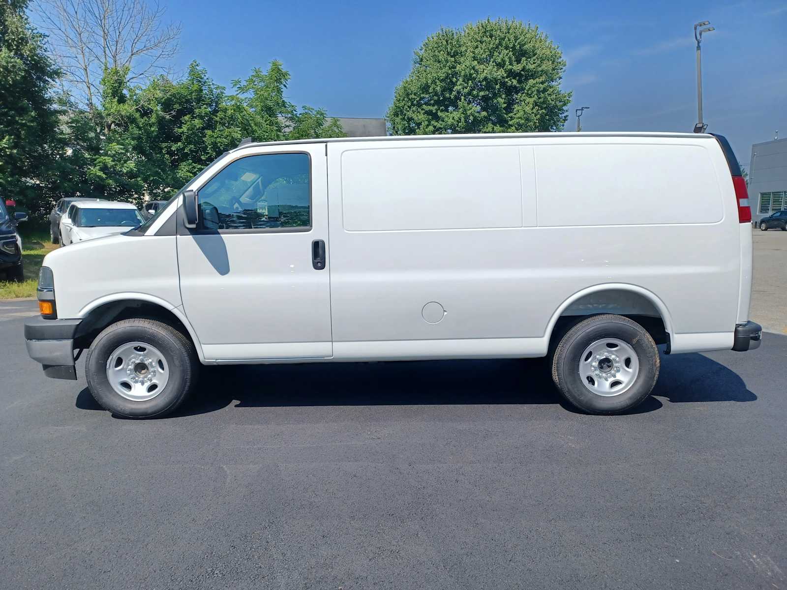 2025-Chevrolet-Express-stock-A25749-7 2025-Chevrolet-Express-stock-A25749-7