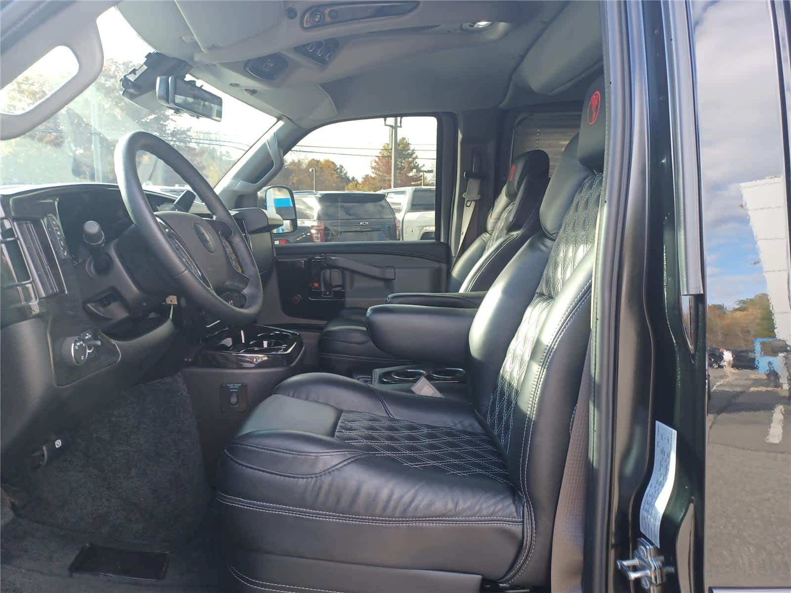 2025-Chevrolet-Express-stock-A26000A-7 2025-Chevrolet-Express-stock-A26000A-7