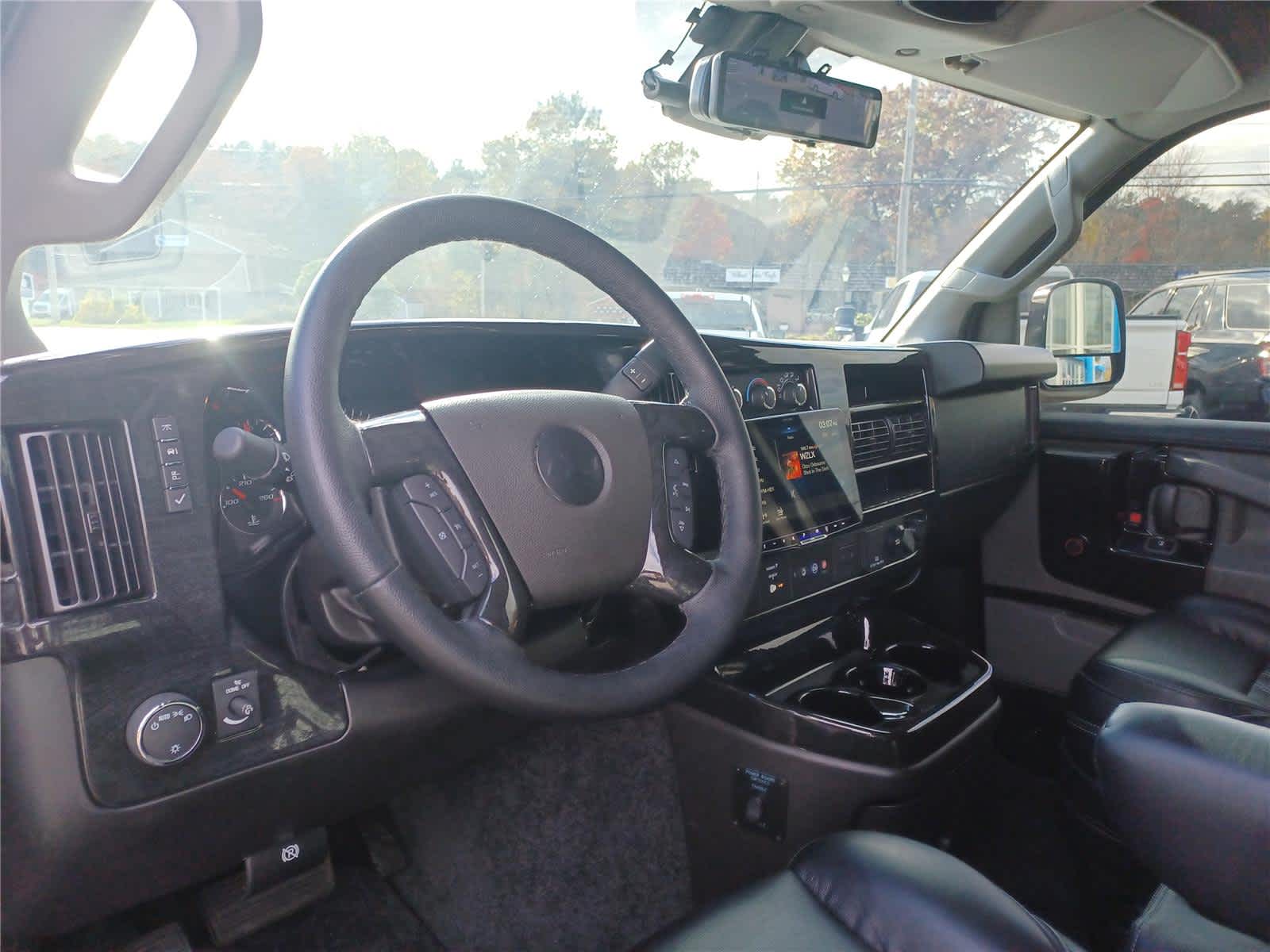 2025-Chevrolet-Express-stock-A26000A-8 2025-Chevrolet-Express-stock-A26000A-8