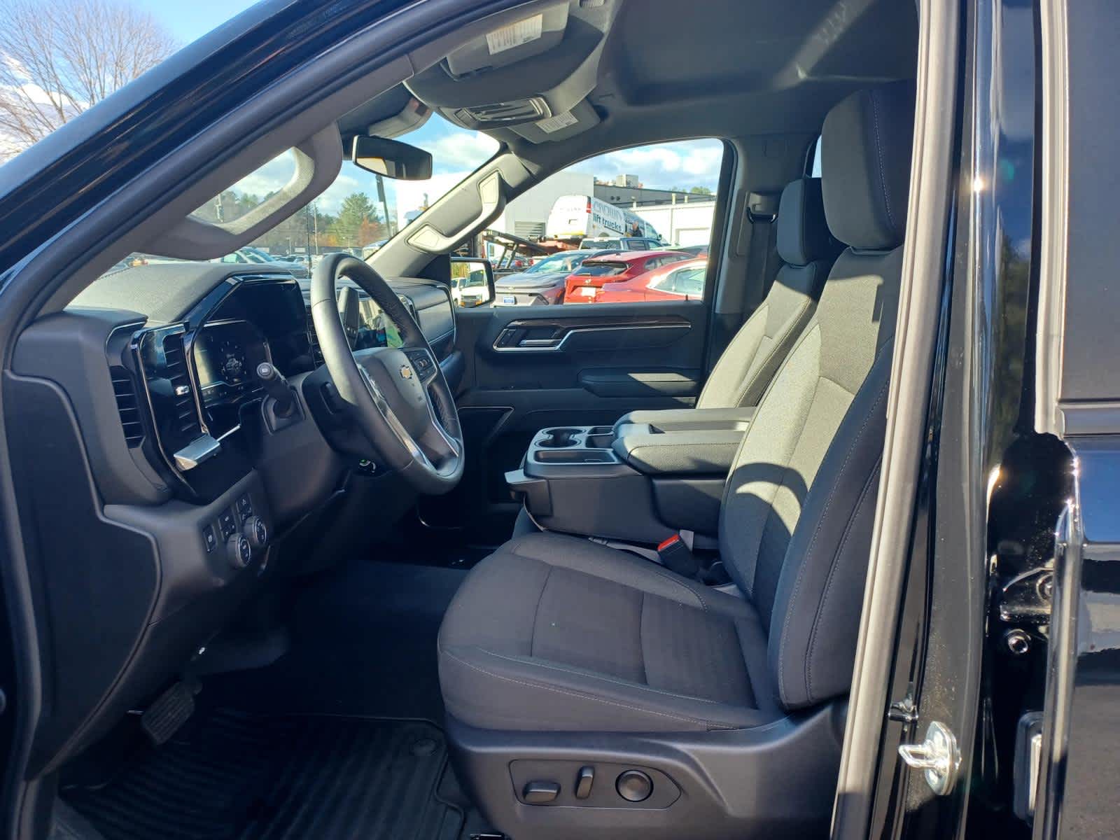 2025-Chevrolet-Silverado-1500-stock-U3481-6 2025-Chevrolet-Silverado-1500-stock-U3481-6