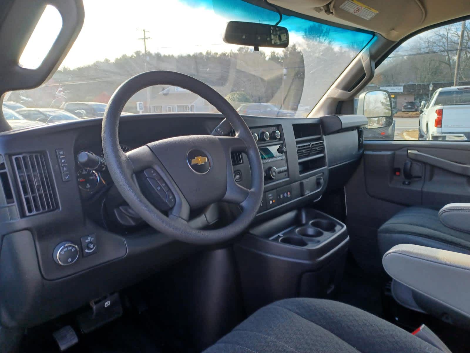 2023-Chevrolet-Express-stock-U3504-7 2023-Chevrolet-Express-stock-U3504-7