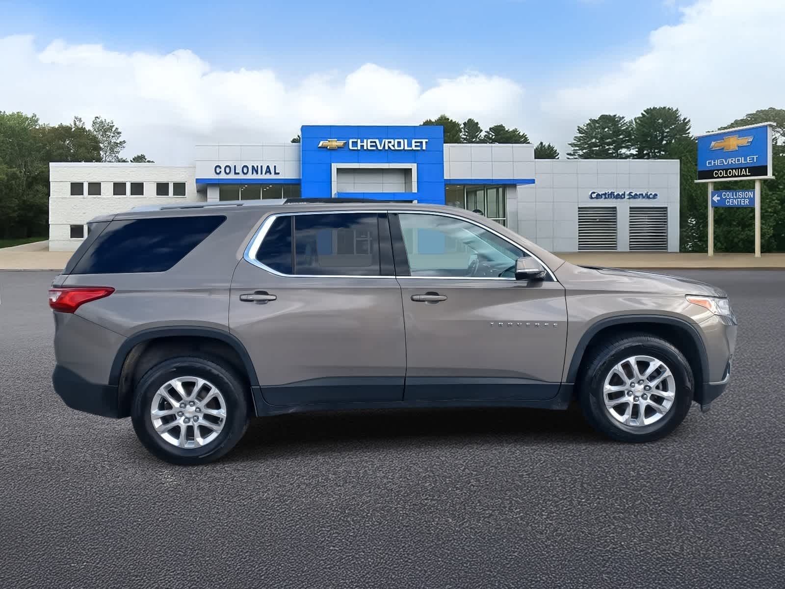 2018-Chevrolet-Traverse-stock-A25218B-2 2018-Chevrolet-Traverse-stock-A25218B-2