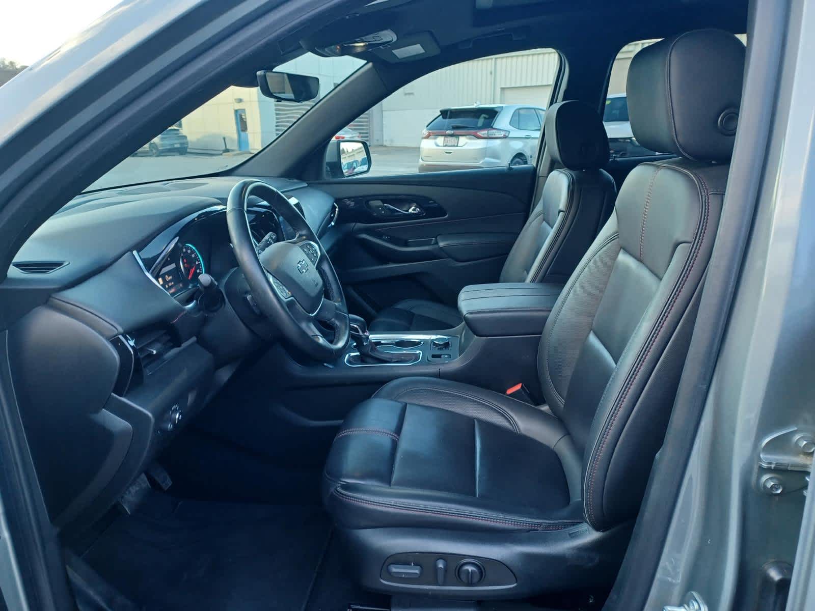 2023-Chevrolet-Traverse-stock-A26029A-6 2023-Chevrolet-Traverse-stock-A26029A-6