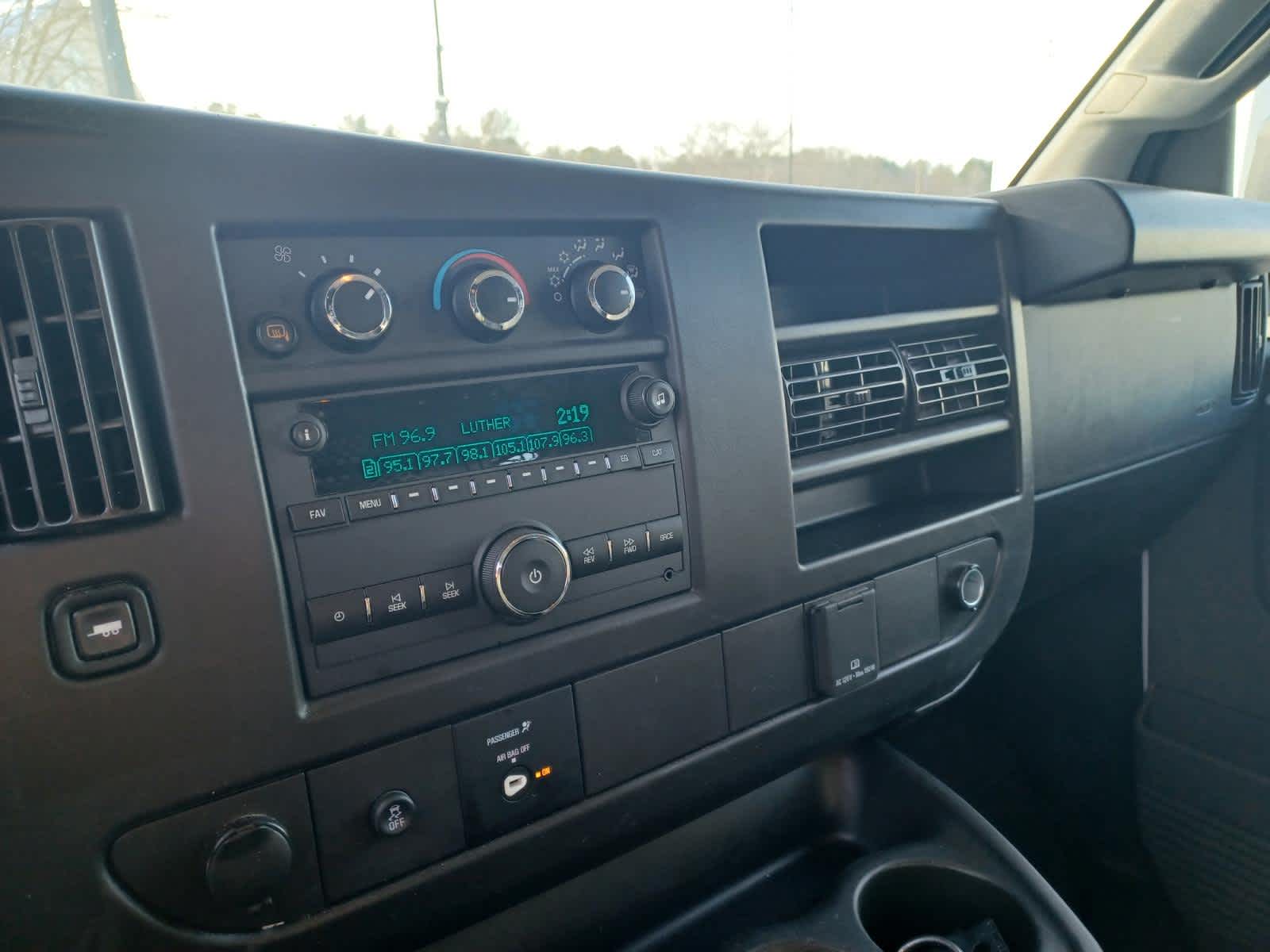 2024-Chevrolet-Express-stock-U3523-8 2024-Chevrolet-Express-stock-U3523-8