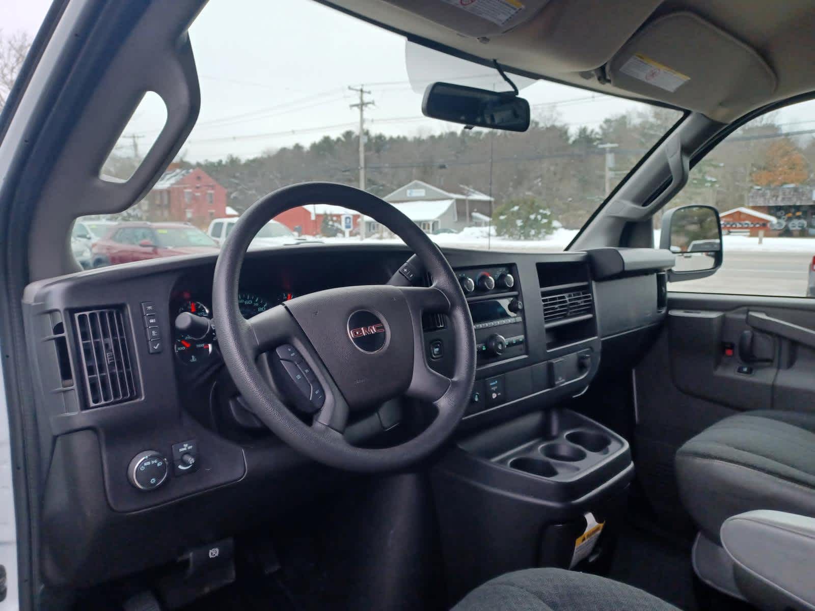 2024-GMC-Savana-stock-U3515-7 2024-GMC-Savana-stock-U3515-7