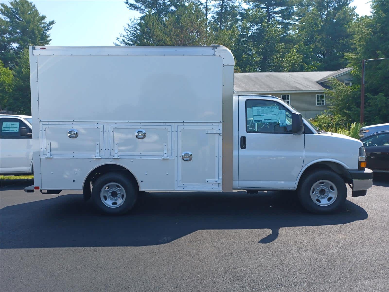 2025-Chevrolet-Express-Commercial-Cutaway-stock-A25716-2 2025-Chevrolet-Express-Commercial-Cutaway-stock-A25716-2