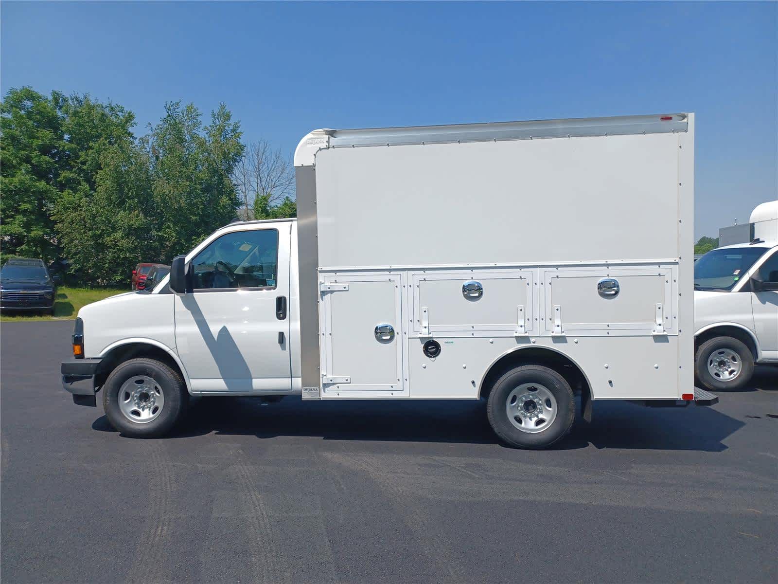 2025-Chevrolet-Express-Commercial-Cutaway-stock-A25716-5 2025-Chevrolet-Express-Commercial-Cutaway-stock-A25716-5