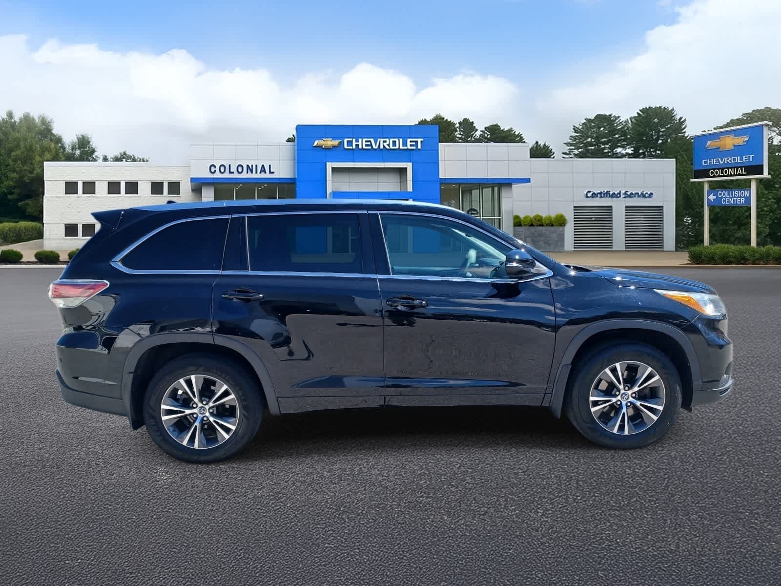 2016-Toyota-Highlander-stock-U3422A-2 2016-Toyota-Highlander-stock-U3422A-2