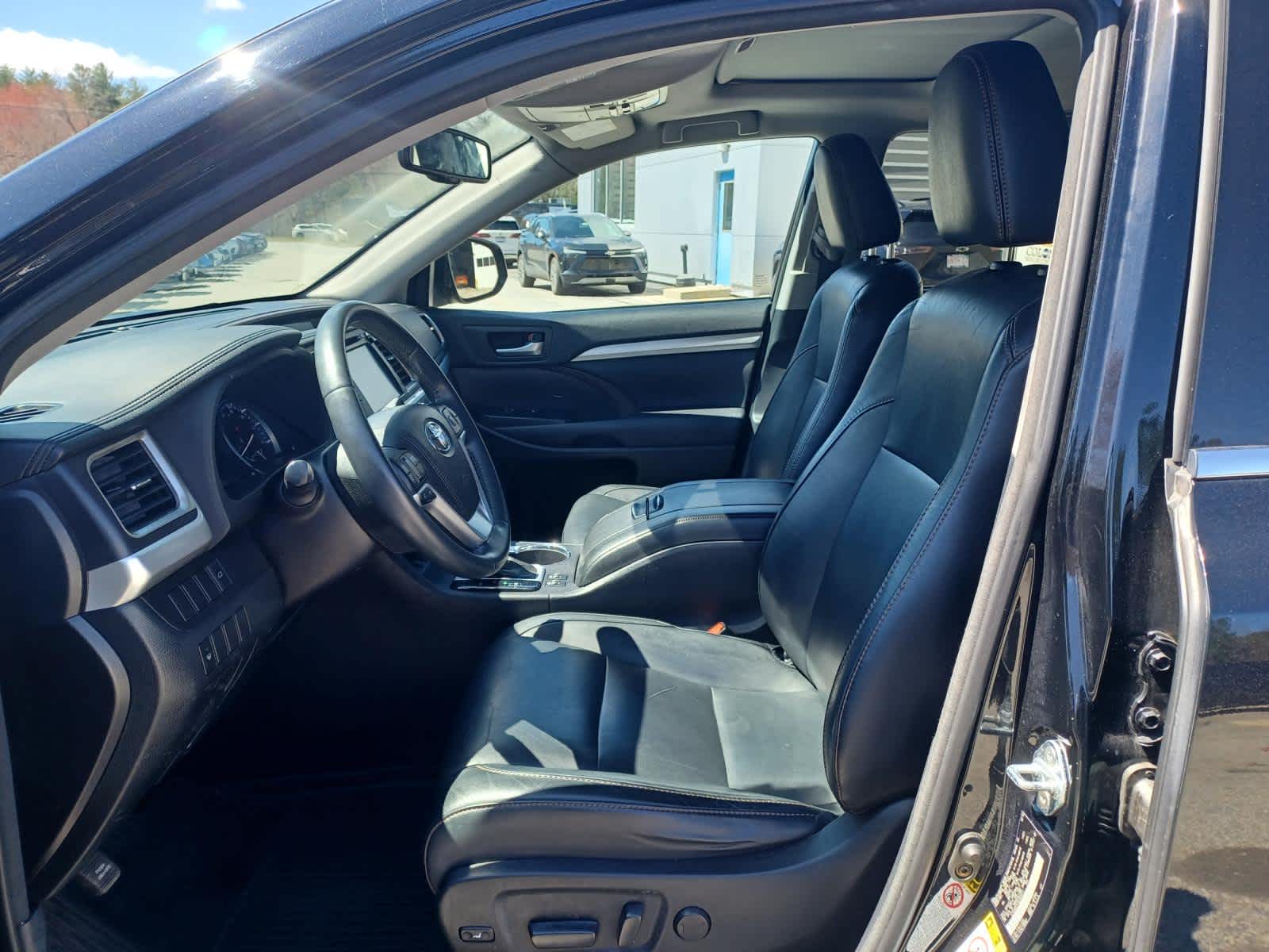 2016-Toyota-Highlander-stock-U3422A-6 2016-Toyota-Highlander-stock-U3422A-6