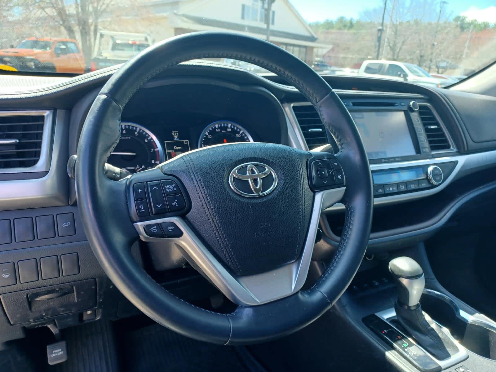 2016-Toyota-Highlander-stock-U3422A-8 2016-Toyota-Highlander-stock-U3422A-8