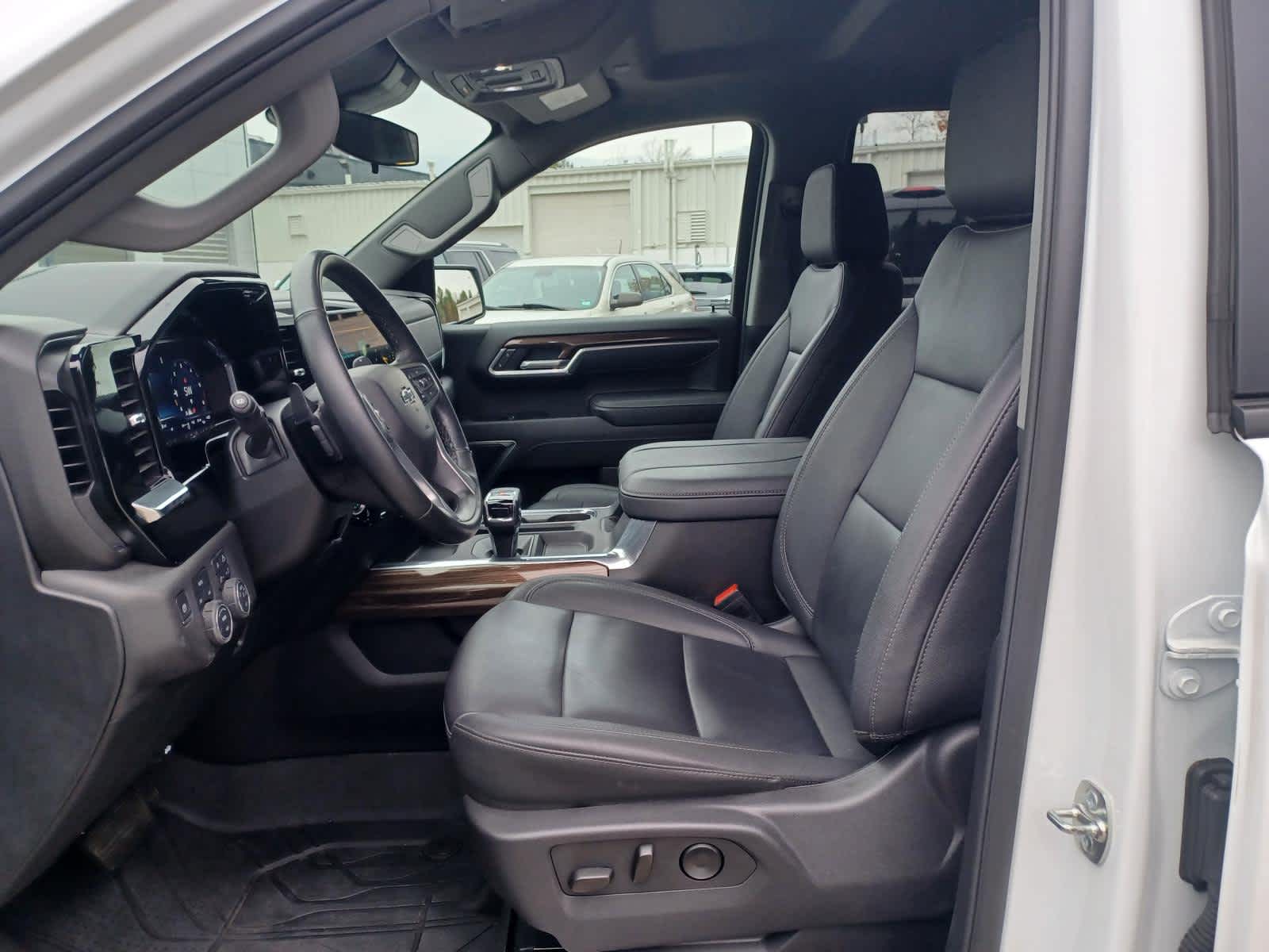 2025-Chevrolet-Silverado-1500-stock-A25766A-6 2025-Chevrolet-Silverado-1500-stock-A25766A-6