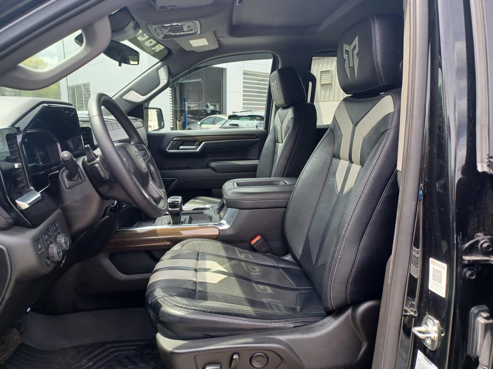 2022-Chevrolet-Silverado-1500-stock-A26649A-6 2022-Chevrolet-Silverado-1500-stock-A26649A-6