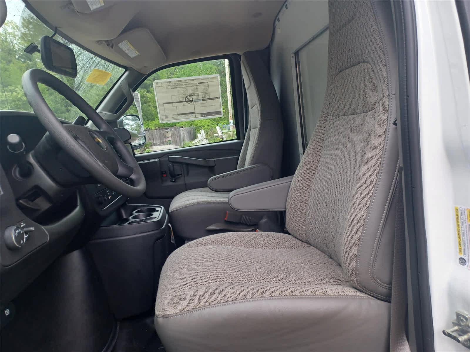 2024-Chevrolet-Express-Commercial-Cutaway-stock-A24806-6 2024-Chevrolet-Express-Commercial-Cutaway-stock-A24806-6