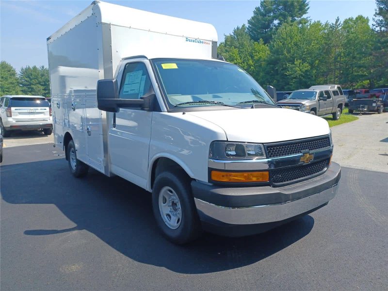 2025 Chevrolet Express Commercial Cutaway