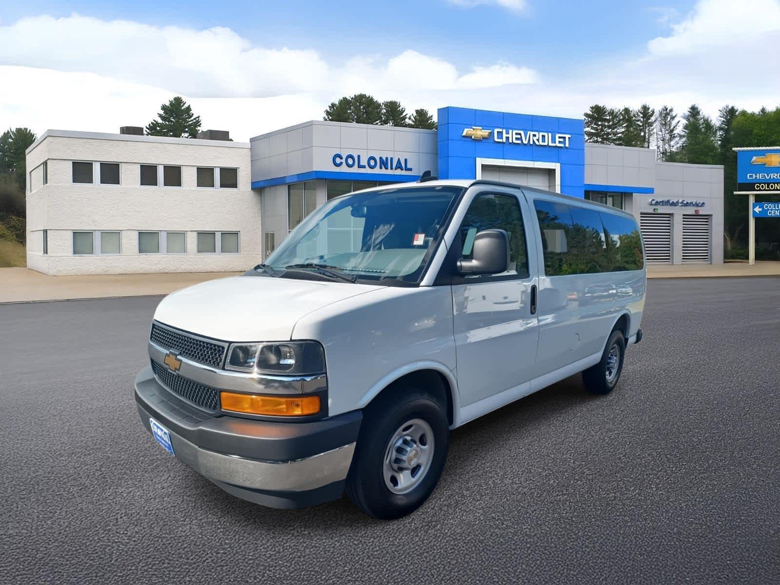 2025 Chevrolet Express Passenger 2025 Chevrolet Express Passenger