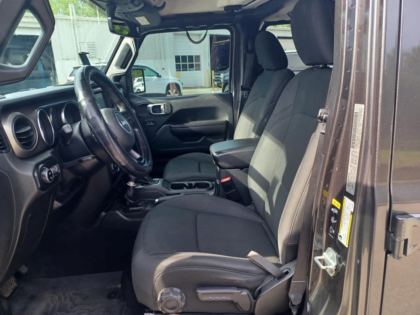 2020-Jeep-Gladiator-stock-A26652A-6 2020-Jeep-Gladiator-stock-A26652A-6