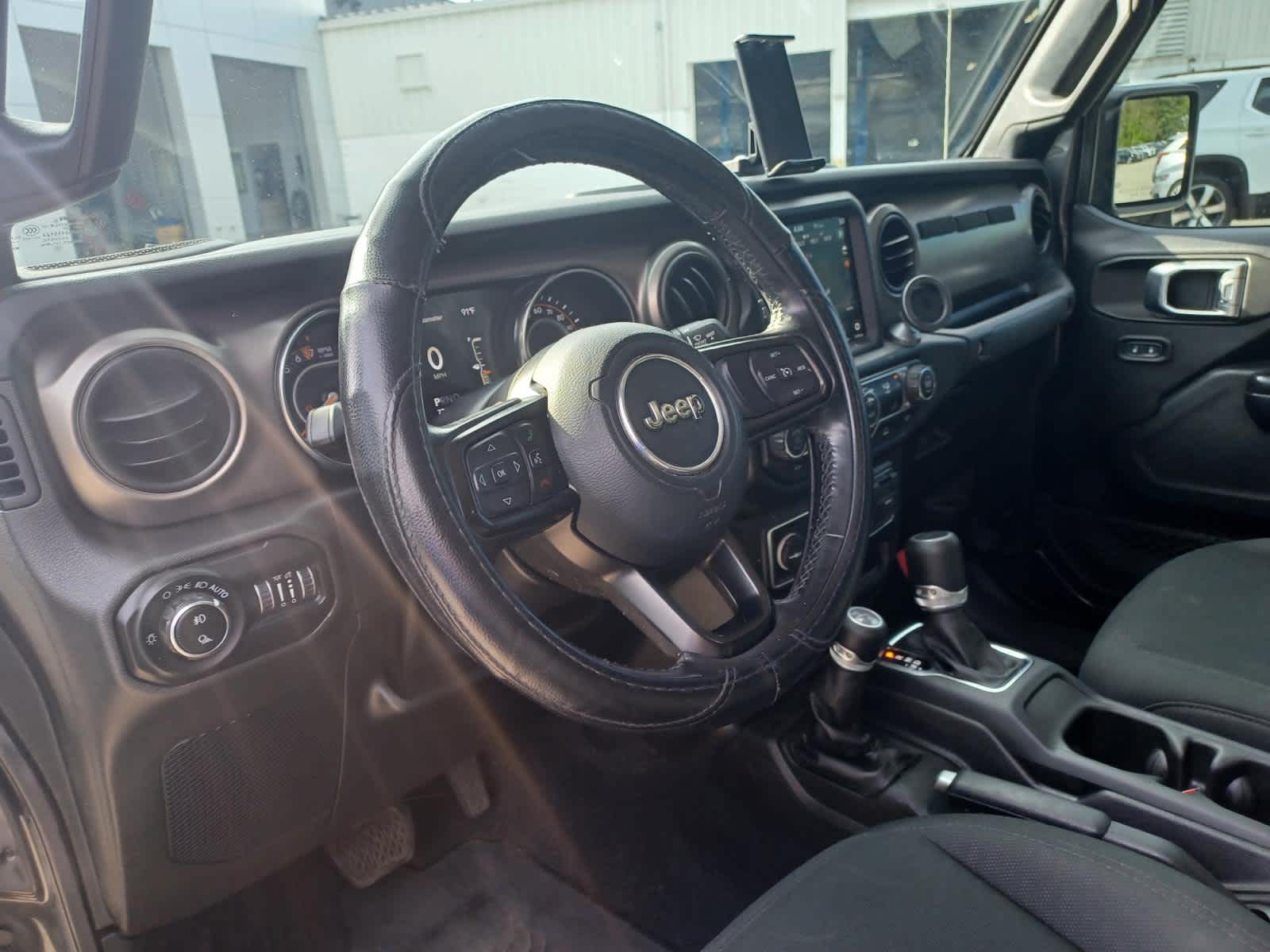 2020-Jeep-Gladiator-stock-A26652A-7 2020-Jeep-Gladiator-stock-A26652A-7