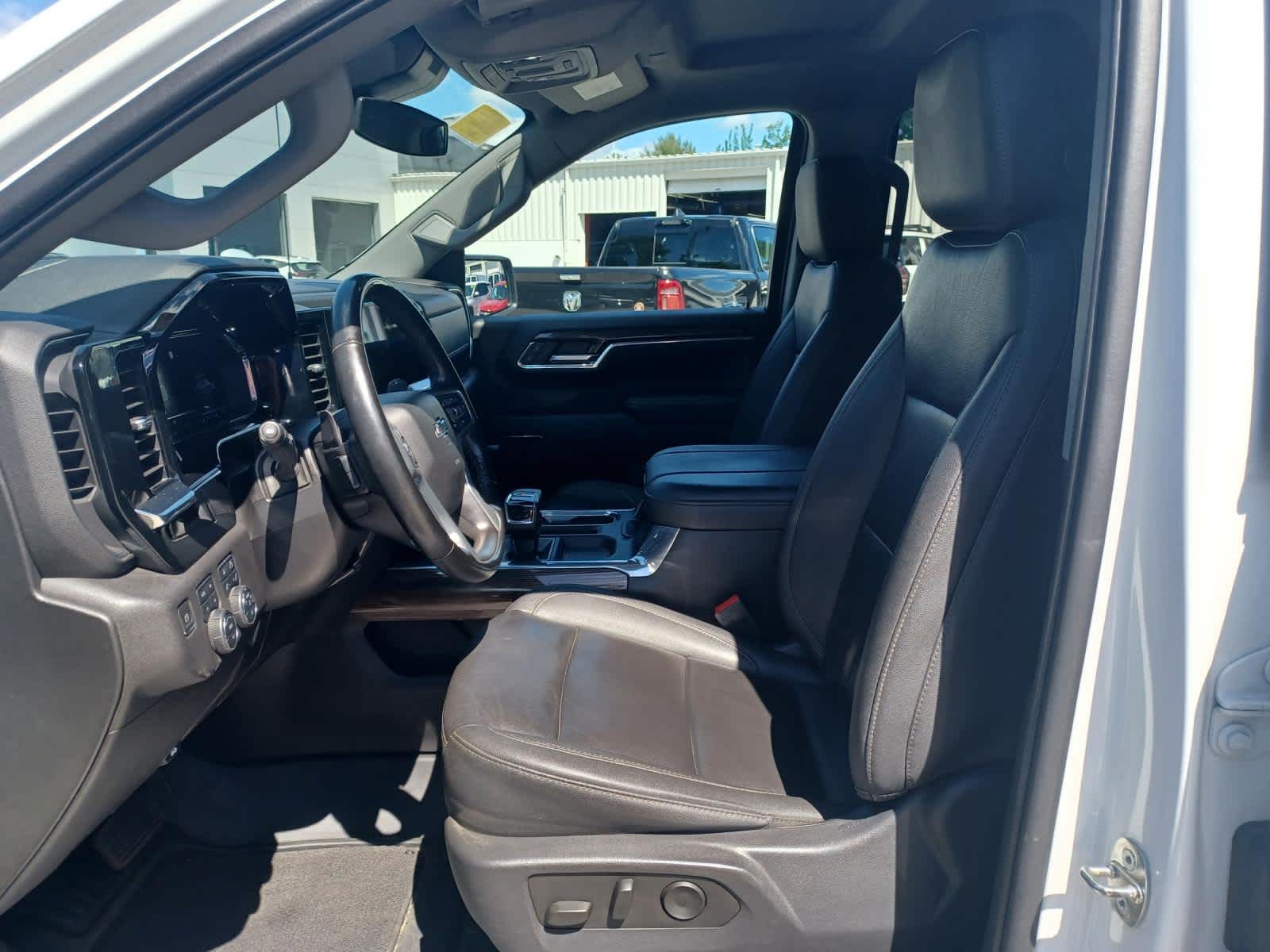 2023-Chevrolet-Silverado-1500-stock-A25689A-6 2023-Chevrolet-Silverado-1500-stock-A25689A-6