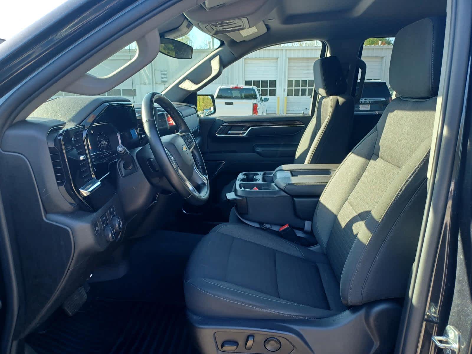 2023-Chevrolet-Silverado-1500-stock-A26665A-6 2023-Chevrolet-Silverado-1500-stock-A26665A-6