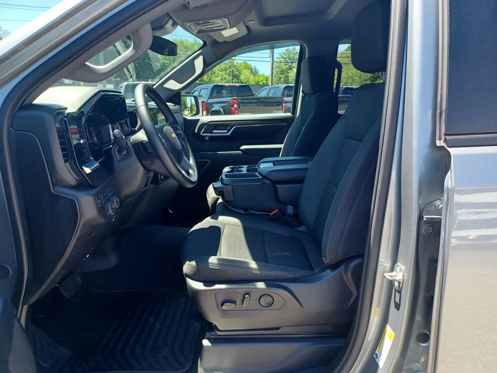 2024-Chevrolet-Silverado-1500-stock-U3568A-6 2024-Chevrolet-Silverado-1500-stock-U3568A-6
