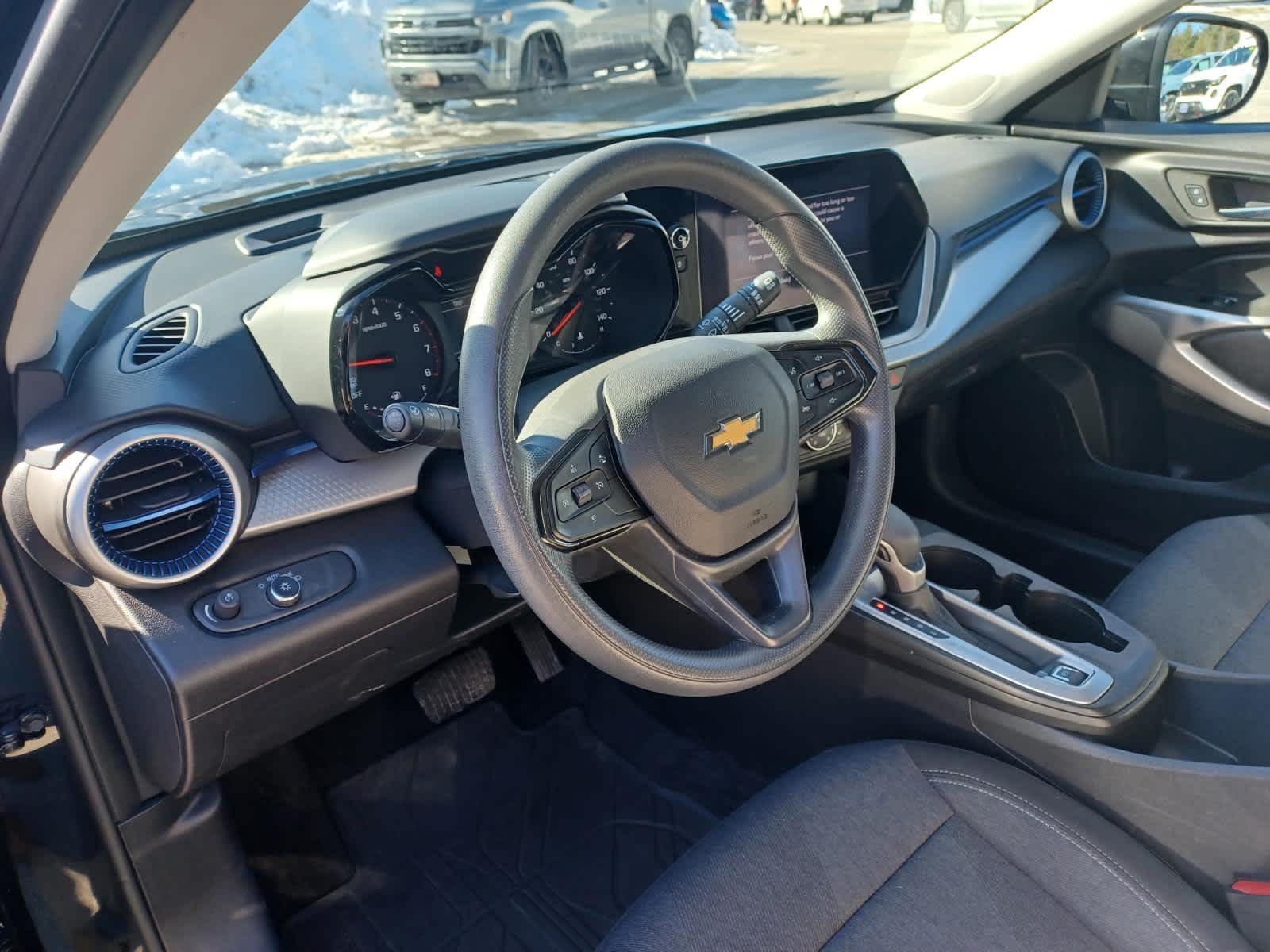 2024-Chevrolet-Trax-stock-U3530-7 2024-Chevrolet-Trax-stock-U3530-7