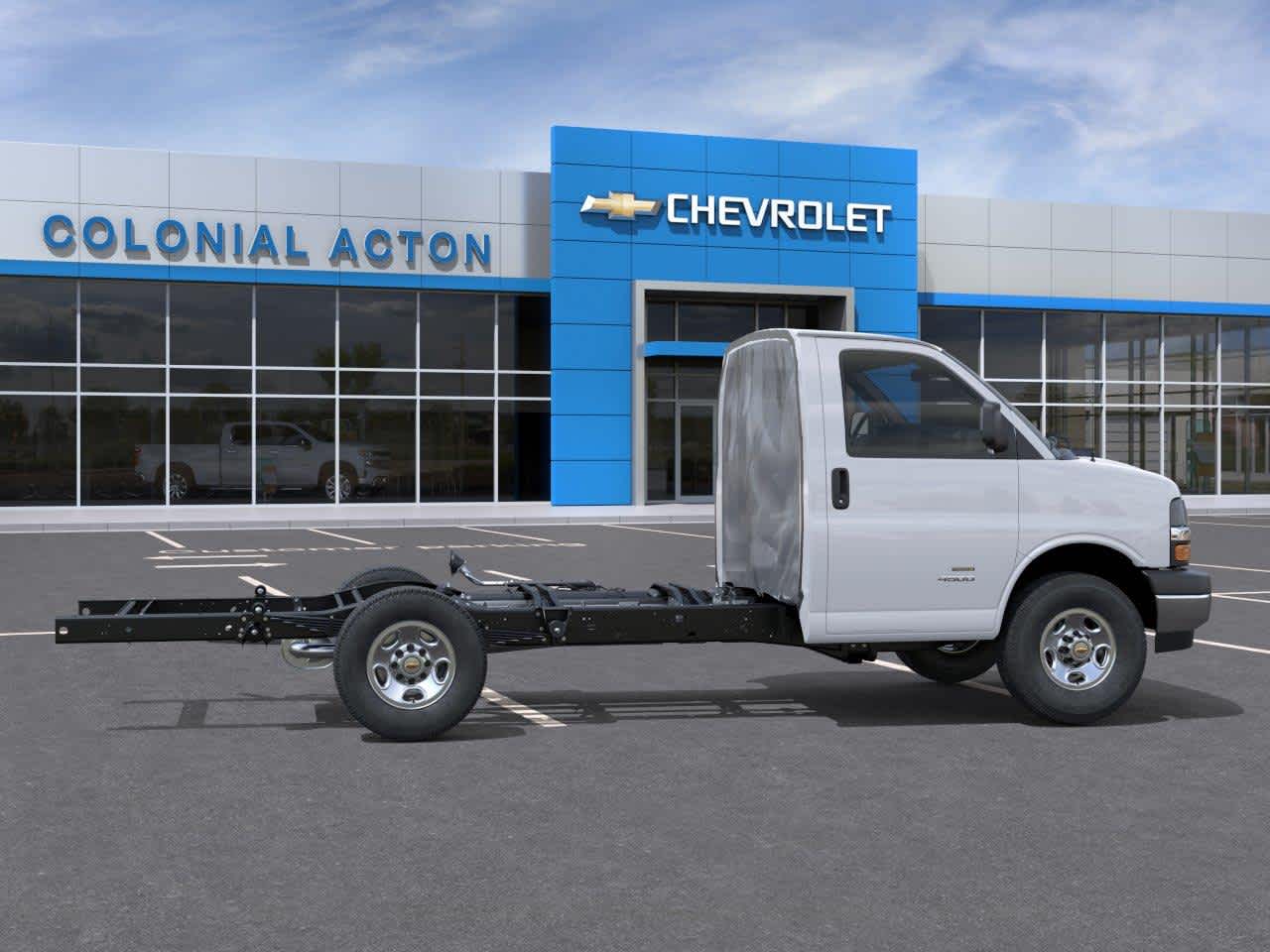 2026-Chevrolet-Express-Commercial-Cutaway-stock-A26667-4 2026-Chevrolet-Express-Commercial-Cutaway-stock-A26667-4