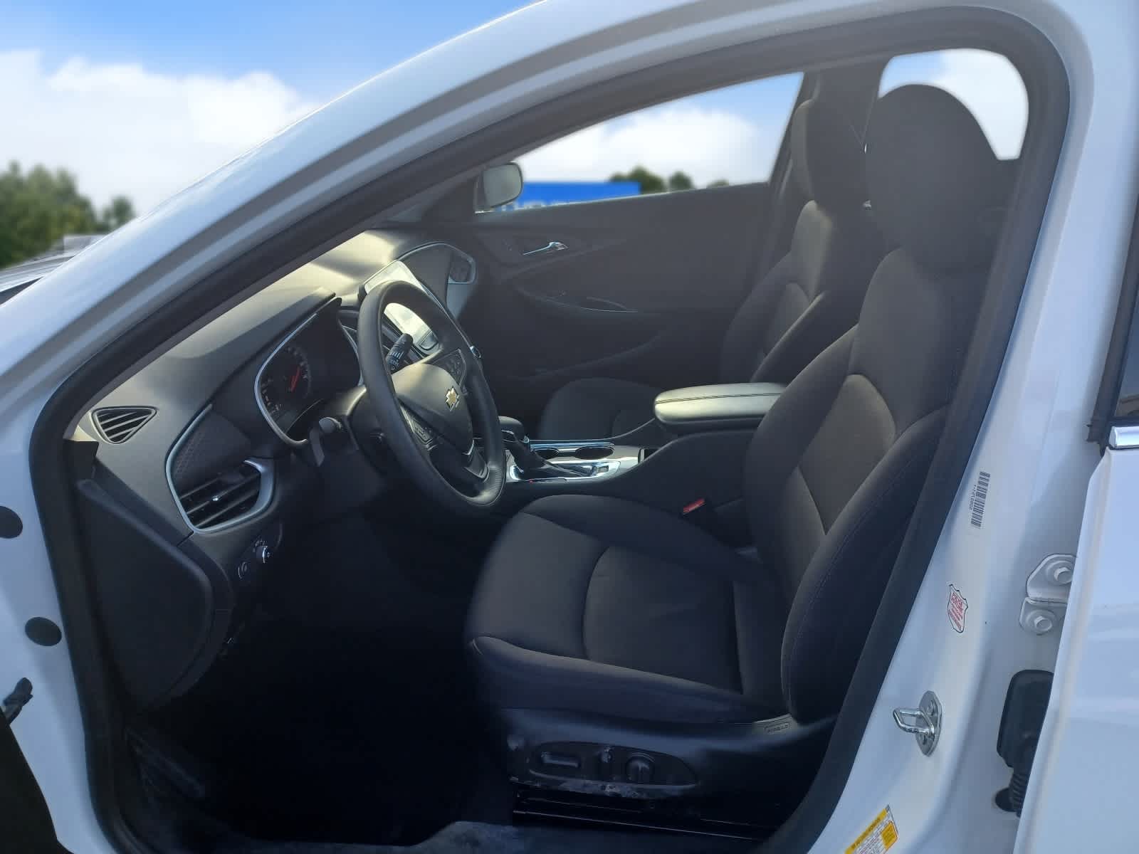 2023-Chevrolet-Malibu-stock-U3522-5 2023-Chevrolet-Malibu-stock-U3522-5