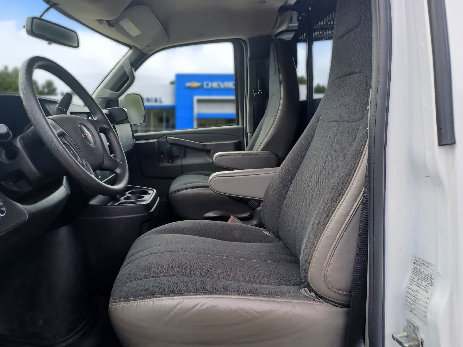 2024-GMC-Savana-Cargo-Van-stock-U3559-6 2024-GMC-Savana-Cargo-Van-stock-U3559-6