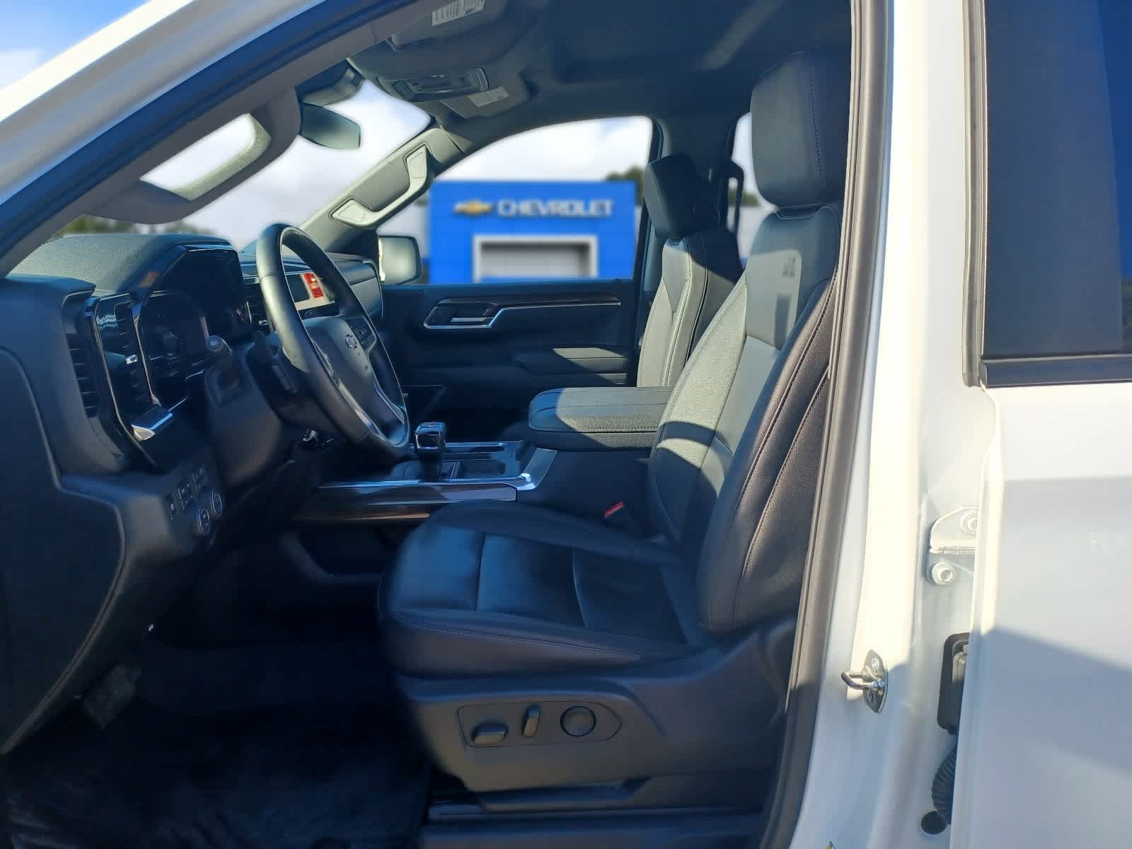 2025-Chevrolet-Silverado-1500-stock-A26610A-6 2025-Chevrolet-Silverado-1500-stock-A26610A-6