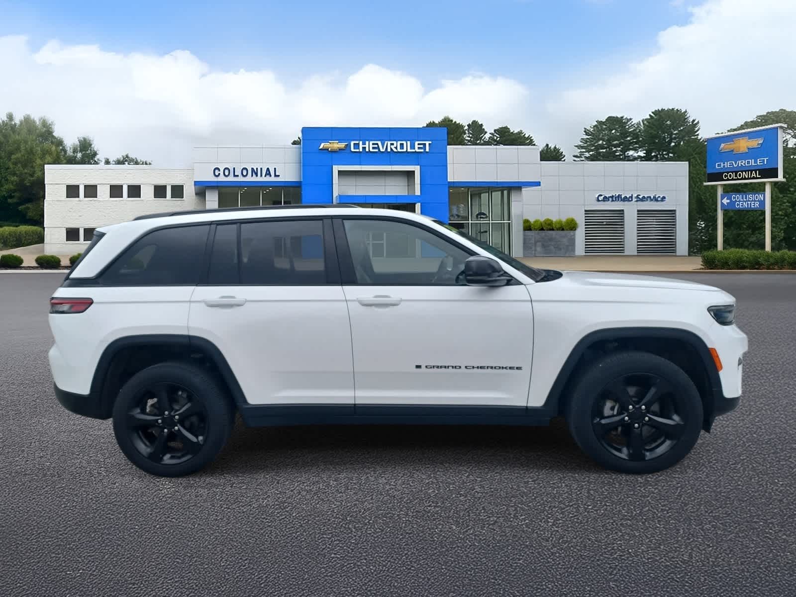 2023-Jeep-Grand-Cherokee-stock-U3552-2 2023-Jeep-Grand-Cherokee-stock-U3552-2