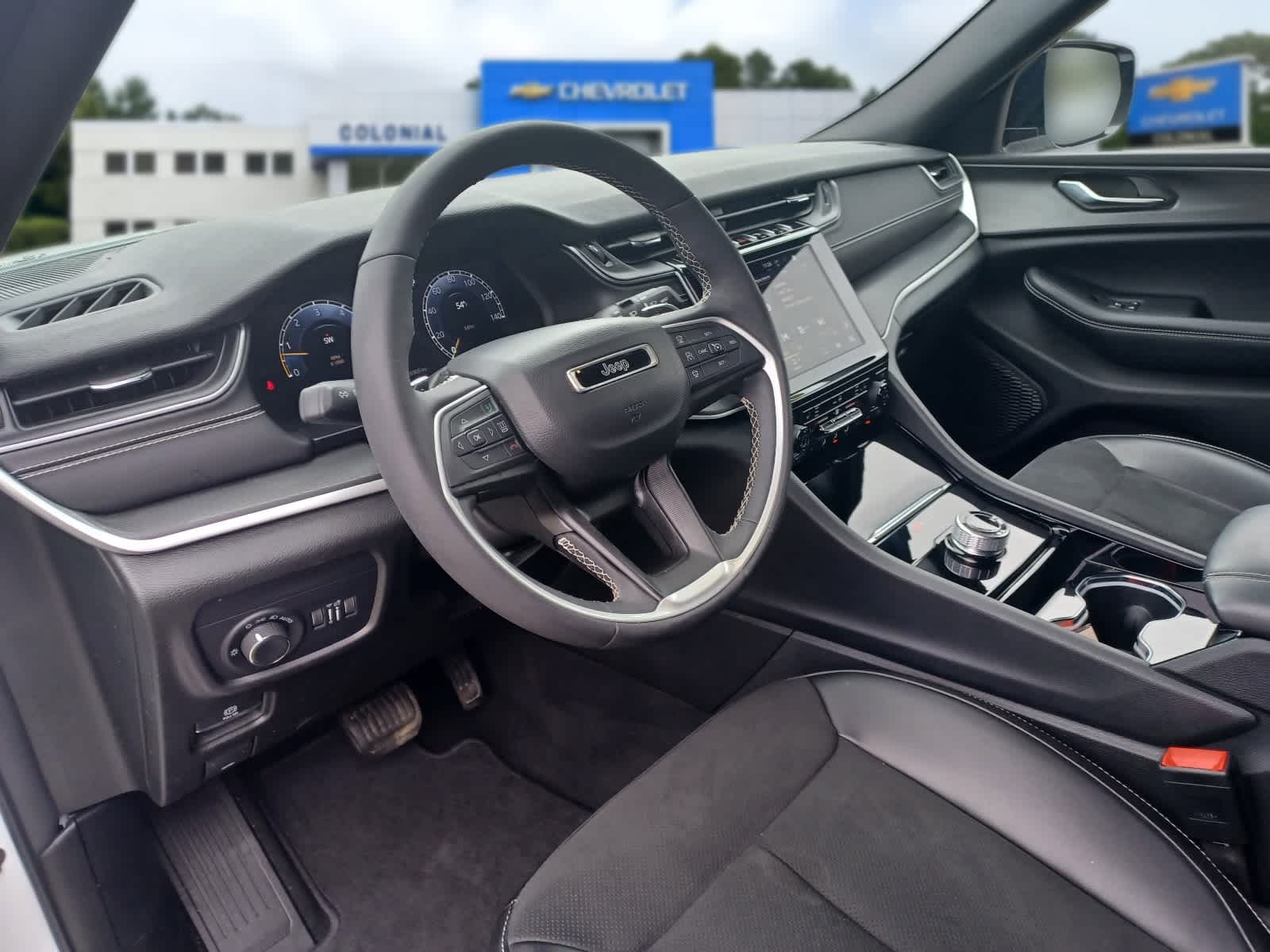 2023-Jeep-Grand-Cherokee-stock-U3552-7 2023-Jeep-Grand-Cherokee-stock-U3552-7